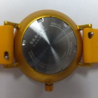 SKAGEN（スカーゲン）レディース腕時計スモセコ　SKW2808　裏蓋のサイズがケースよりも小さい